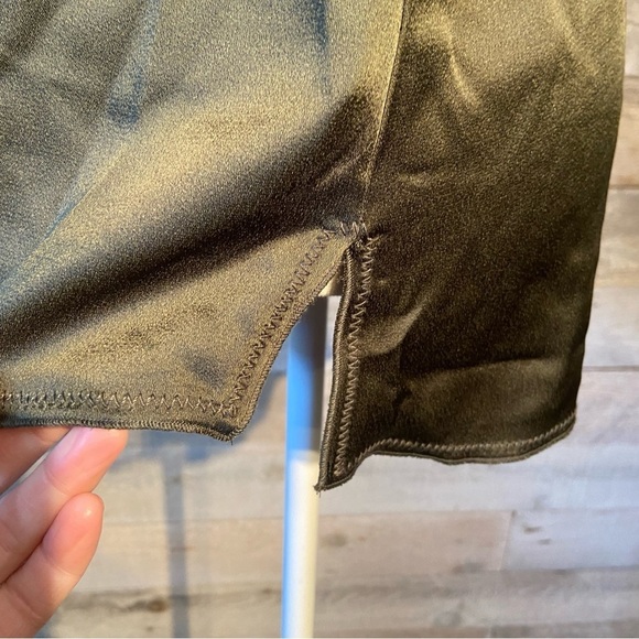 BNWT Zara women’s olive green shiny faux wrap v-neck tank top in size small - Picture 6 of 11